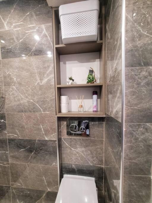 Love Room A Cannes - Appartement 25M2 Pour 2 Personnes Avec Un Jacuzzi Prive Екстериор снимка
