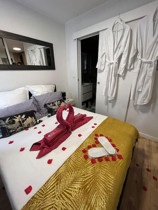 Love Room A Cannes - Appartement 25M2 Pour 2 Personnes Avec Un Jacuzzi Prive Екстериор снимка