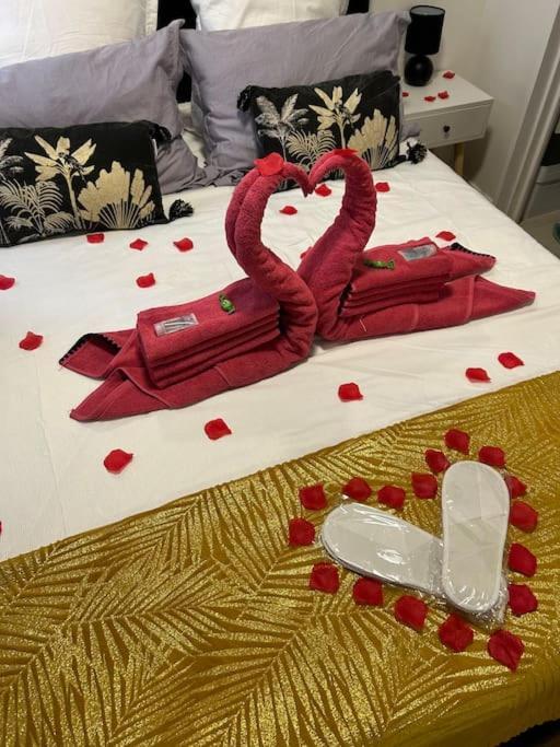 Love Room A Cannes - Appartement 25M2 Pour 2 Personnes Avec Un Jacuzzi Prive Екстериор снимка